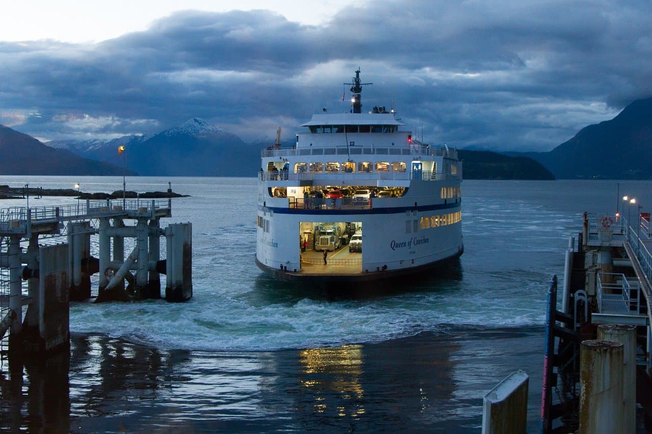 Vaya en ferry rápido de ida